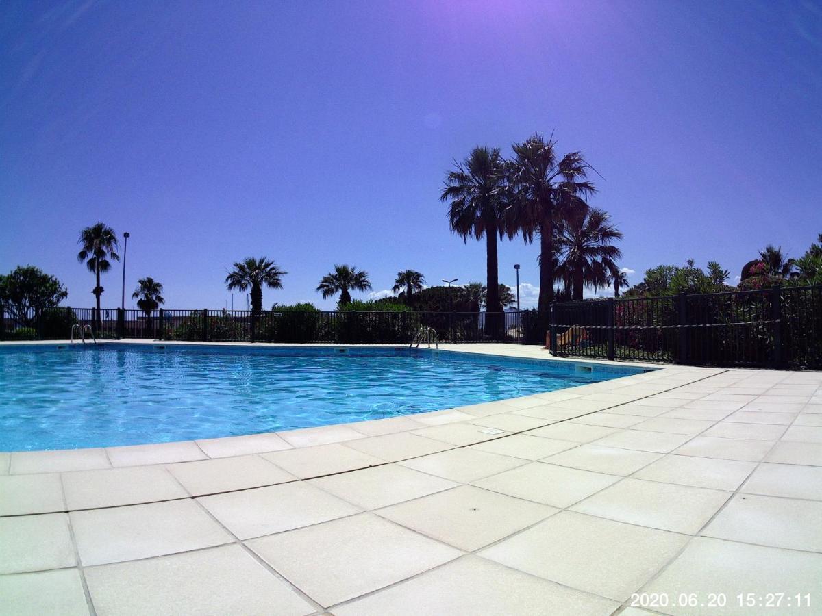 Studio 127, Vue Mer Et Piscine, Port Santa Lucia Saint-Raphael  Luaran gambar
